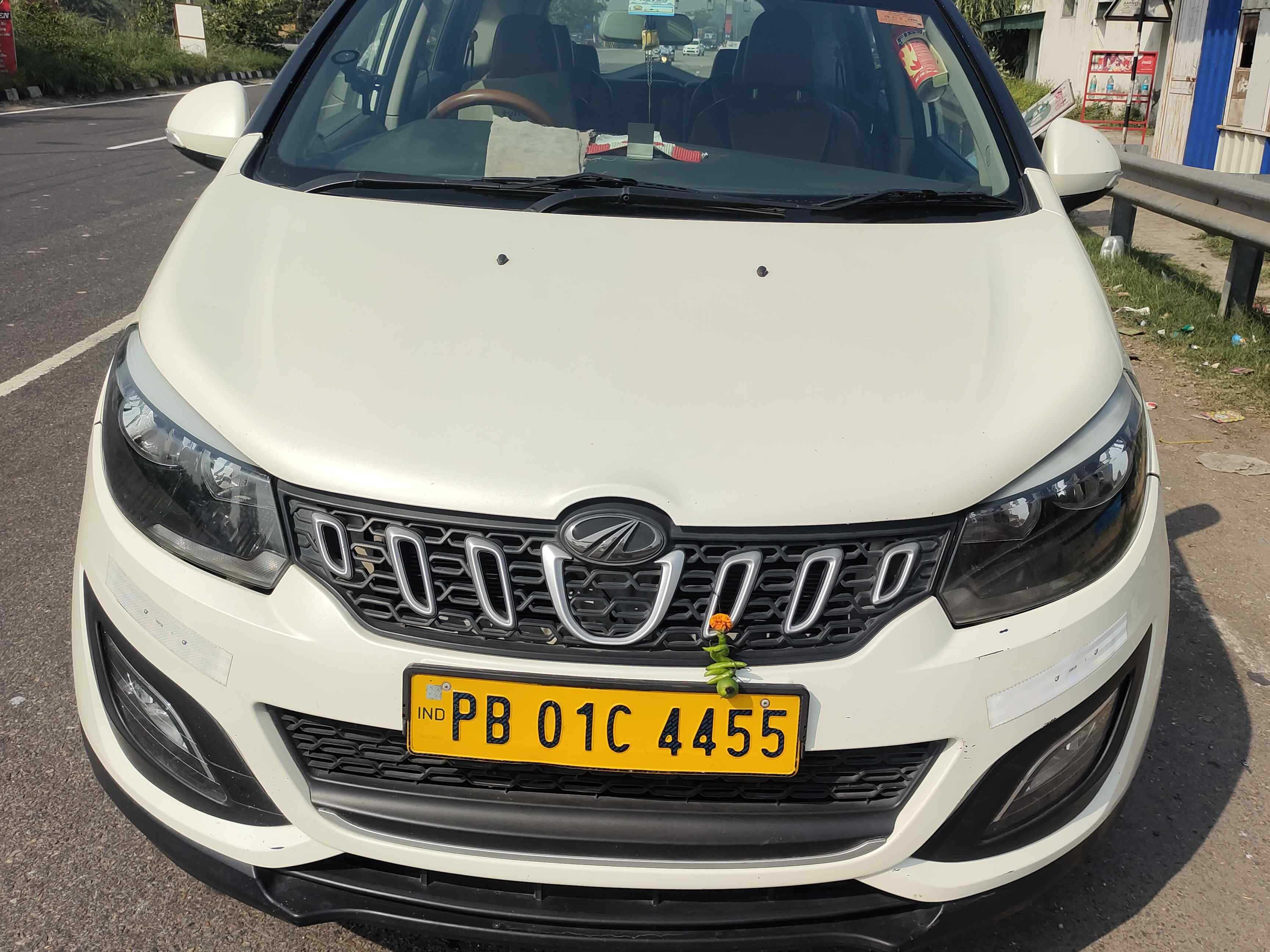 SUV Innova Car