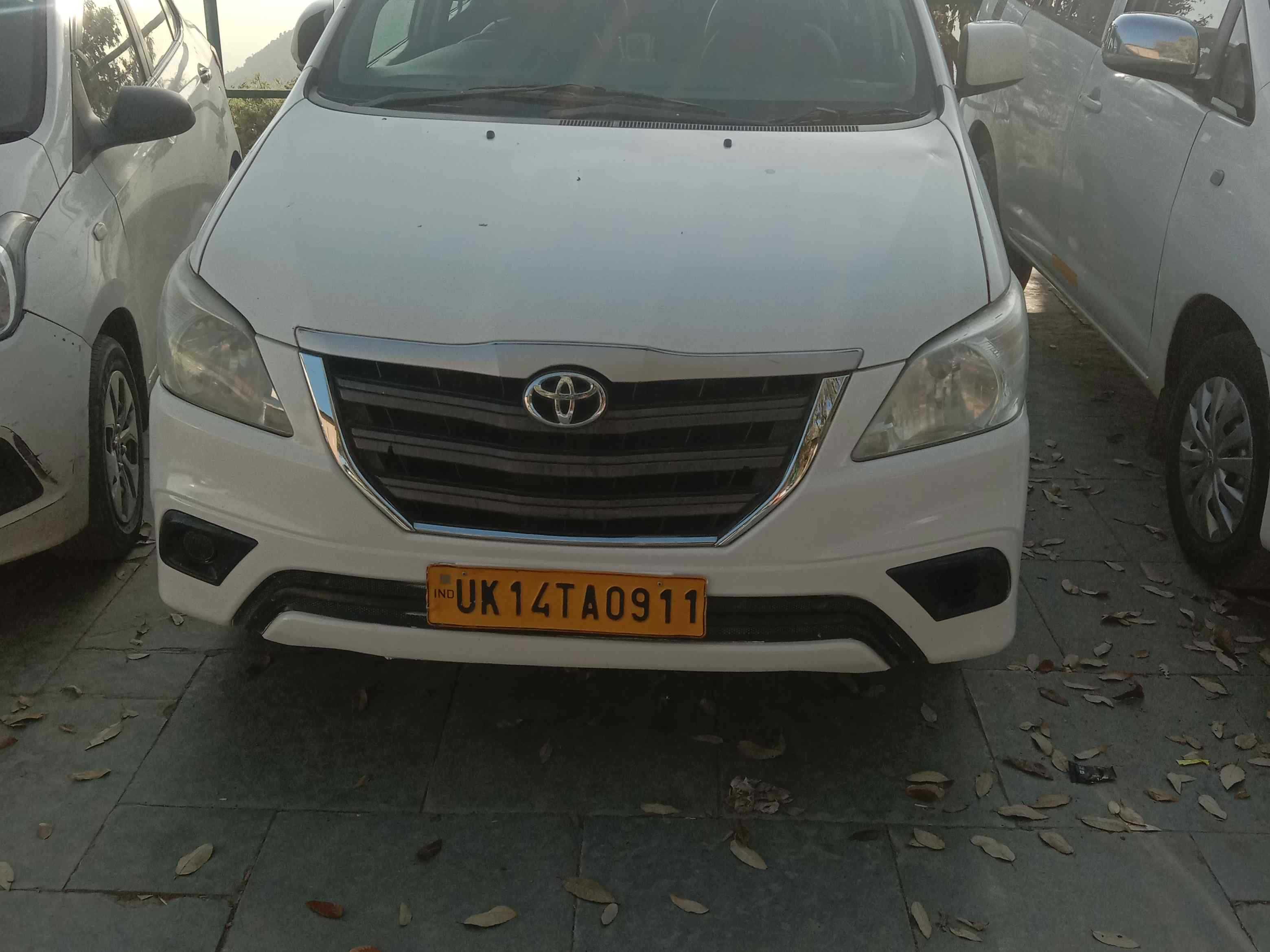 SUV Crysta Car