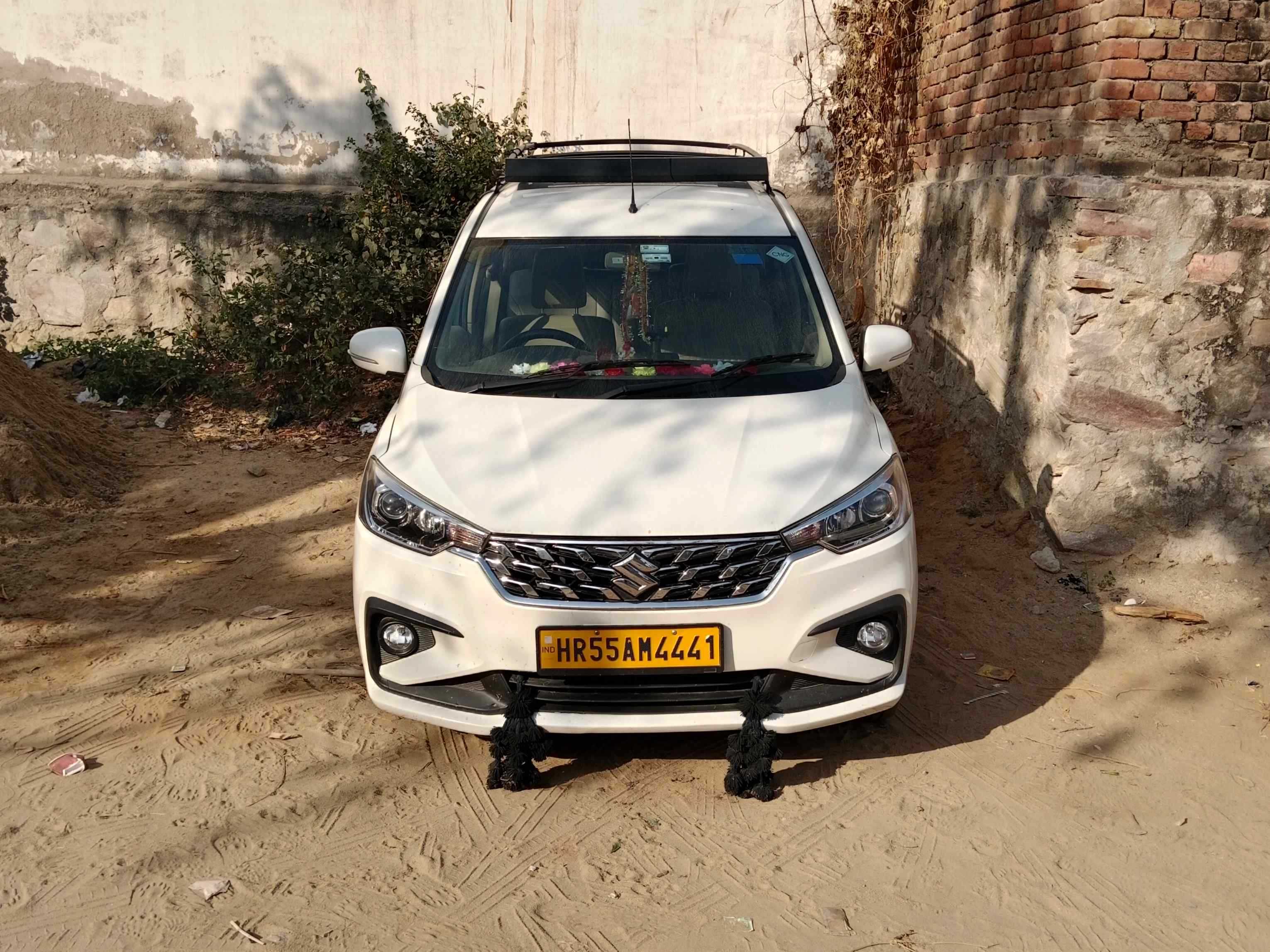 SUV Ertiga Car