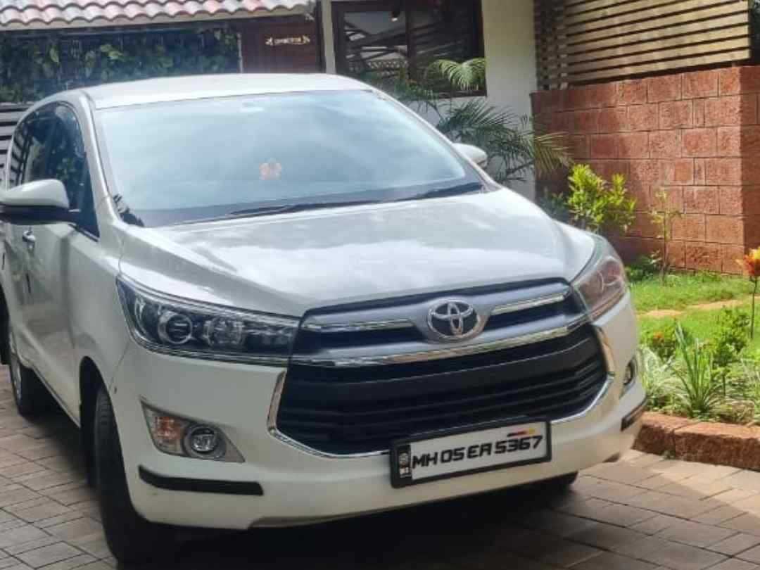SUV Crysta Car