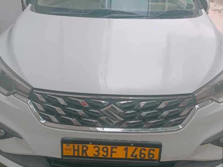 SUV Ertiga Car