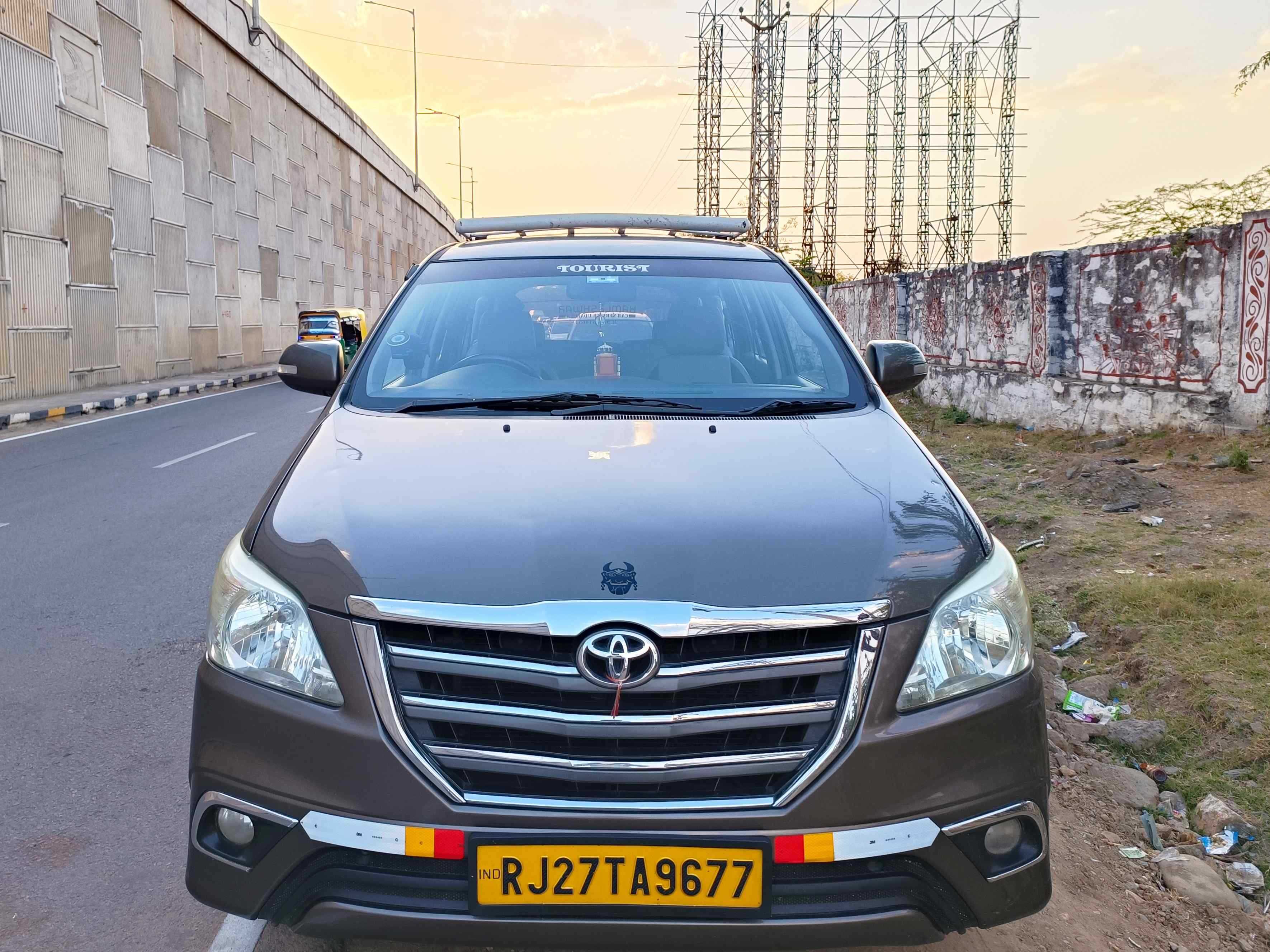 SUV Innova Car