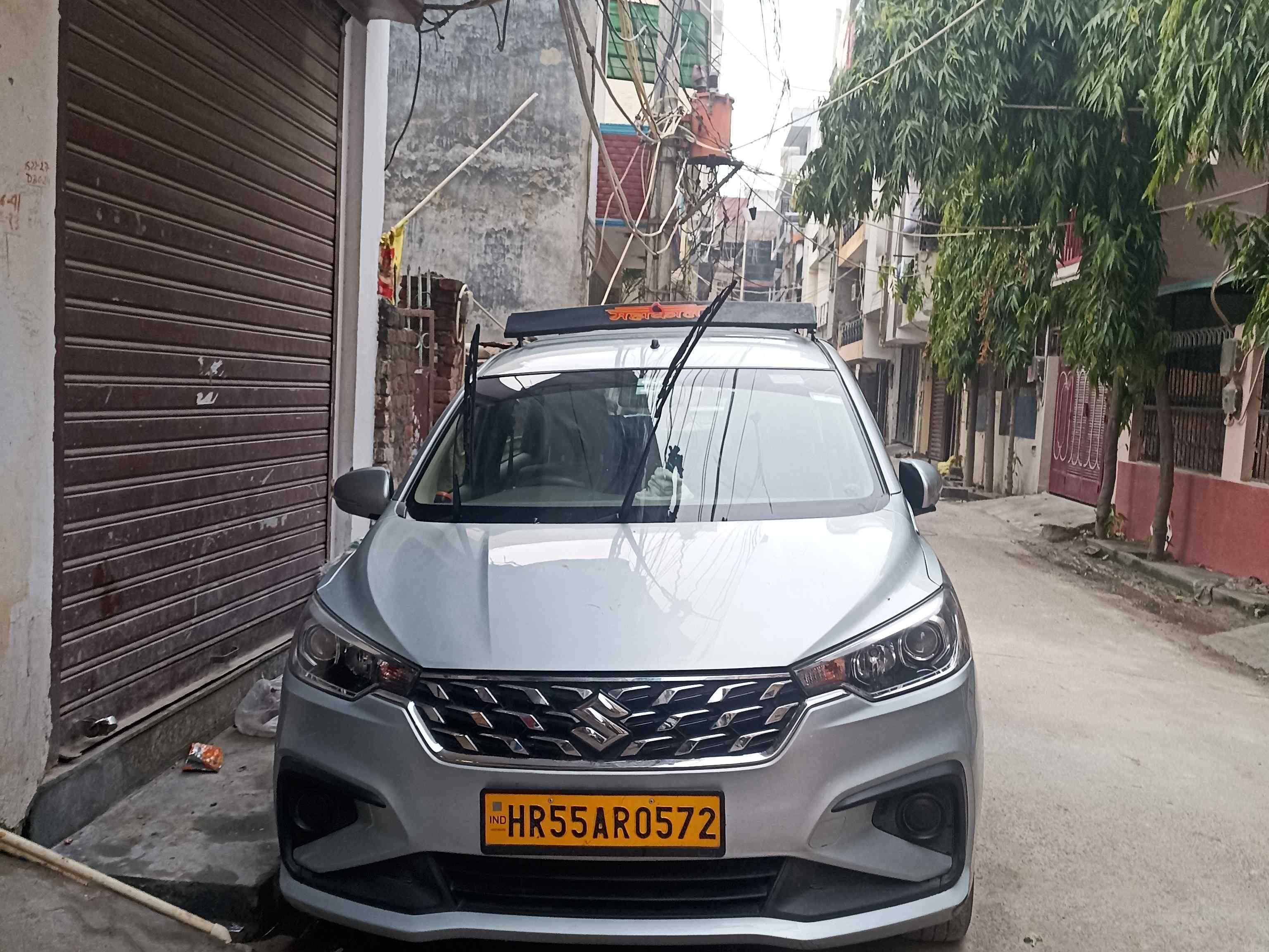 SUV Ertiga Car