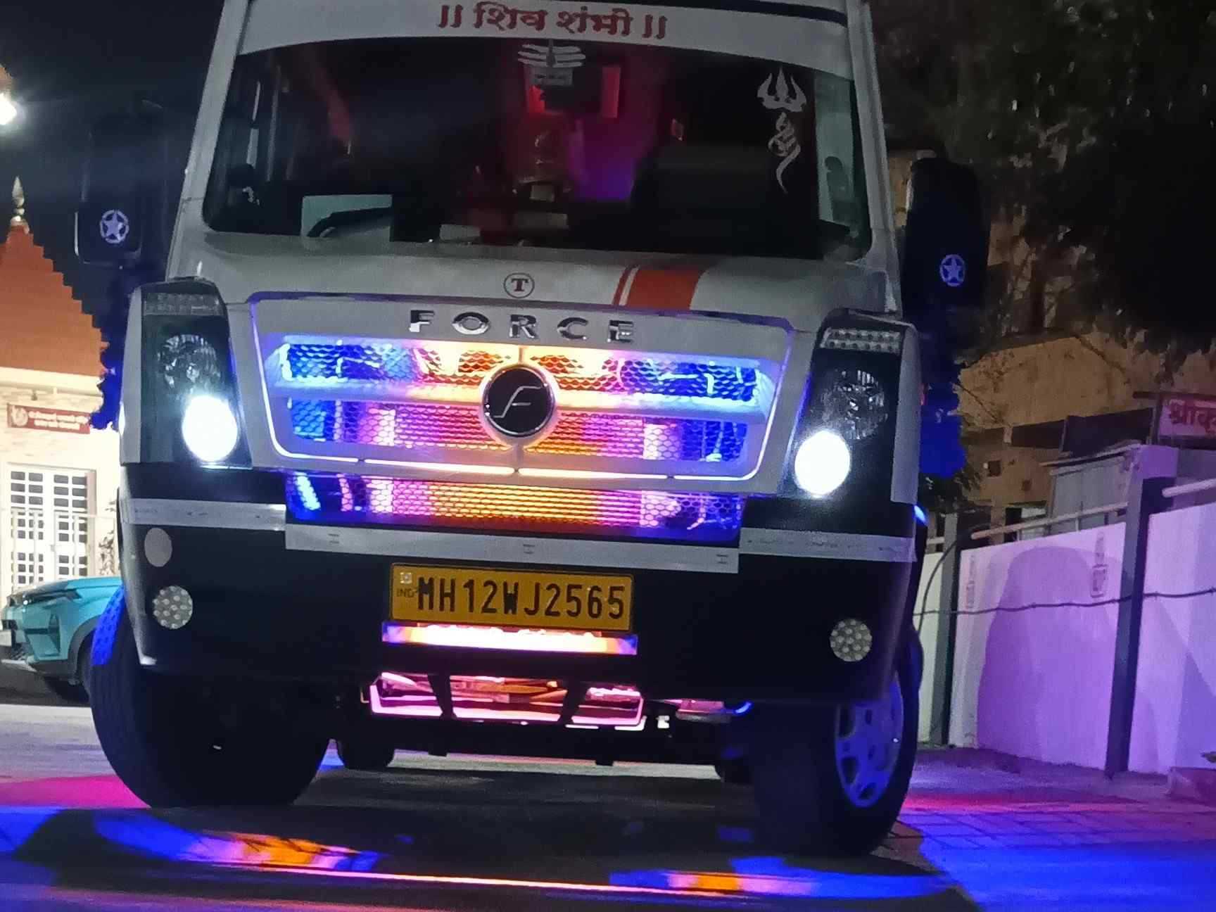 Tempo Traveller Bus