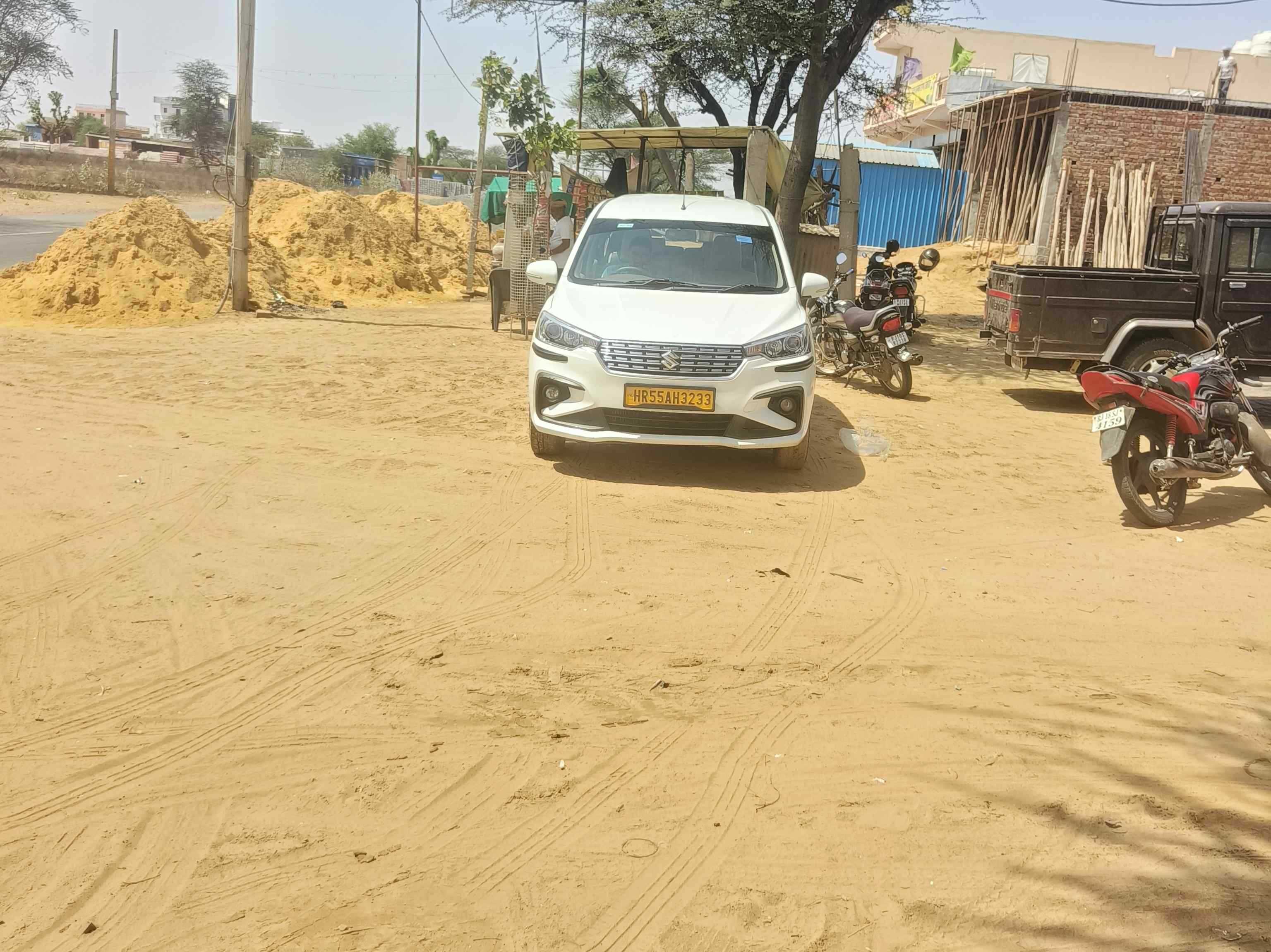 SUV Ertiga Car
