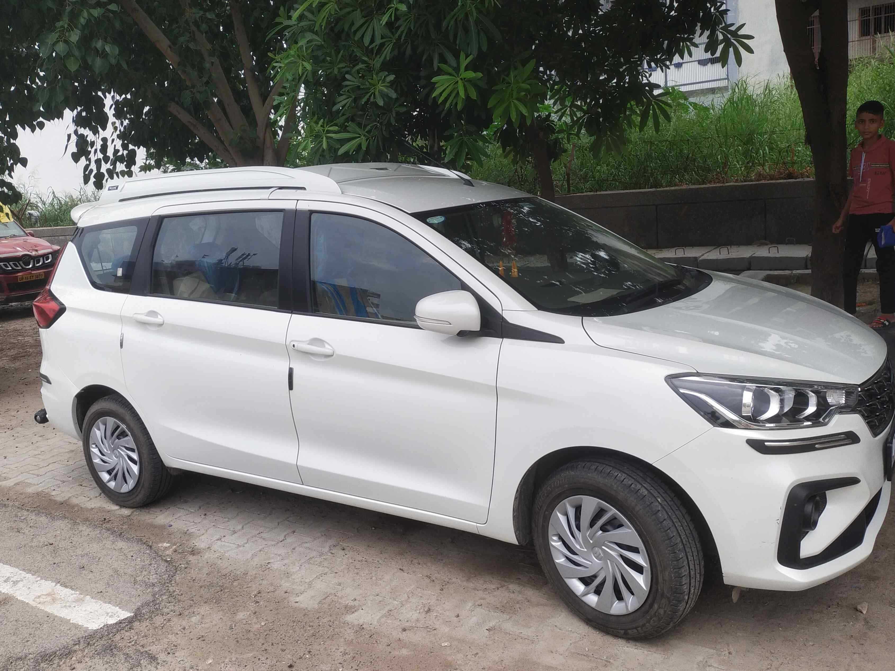 SUV Ertiga Car
