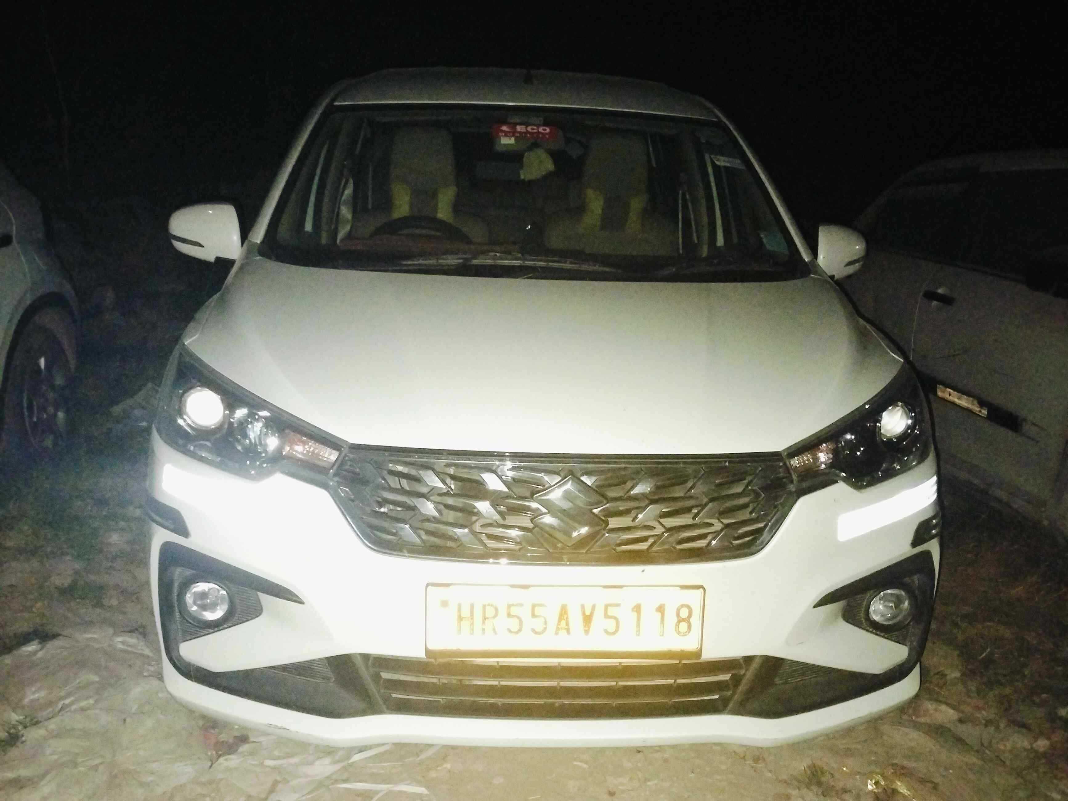SUV Crysta Car
