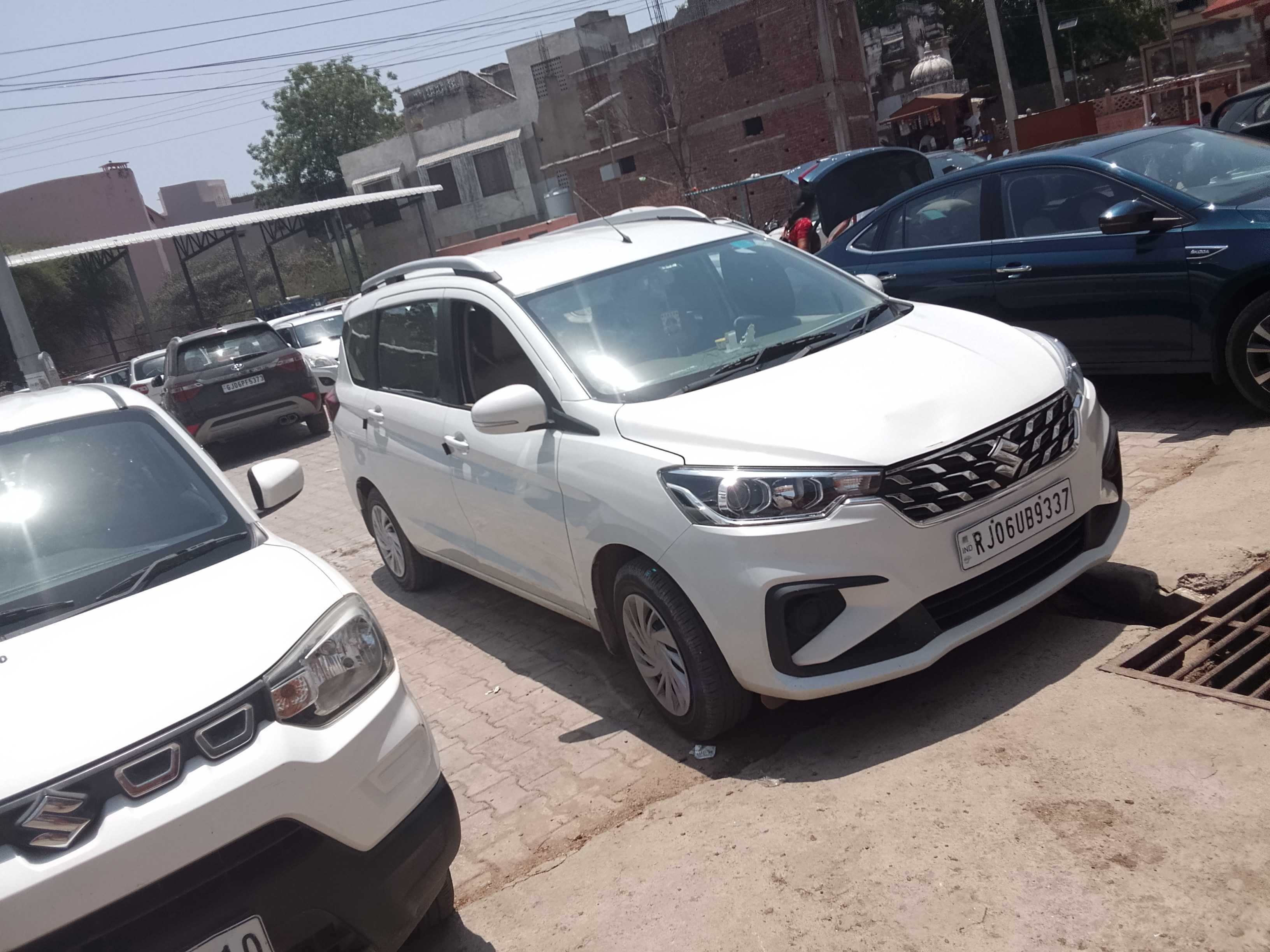 SUV Ertiga Car
