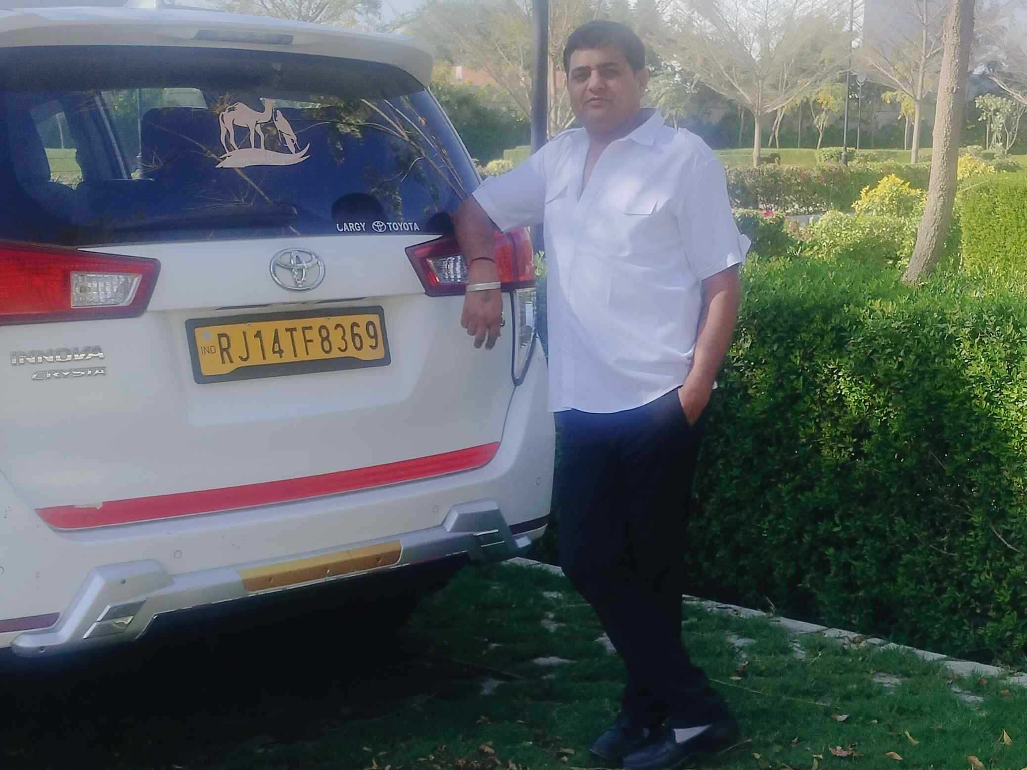 SUV Crysta Car