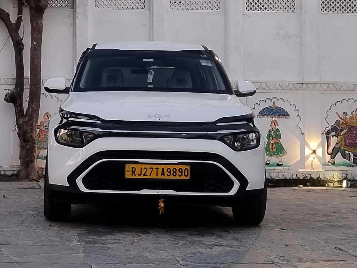 SUV Ertiga Car