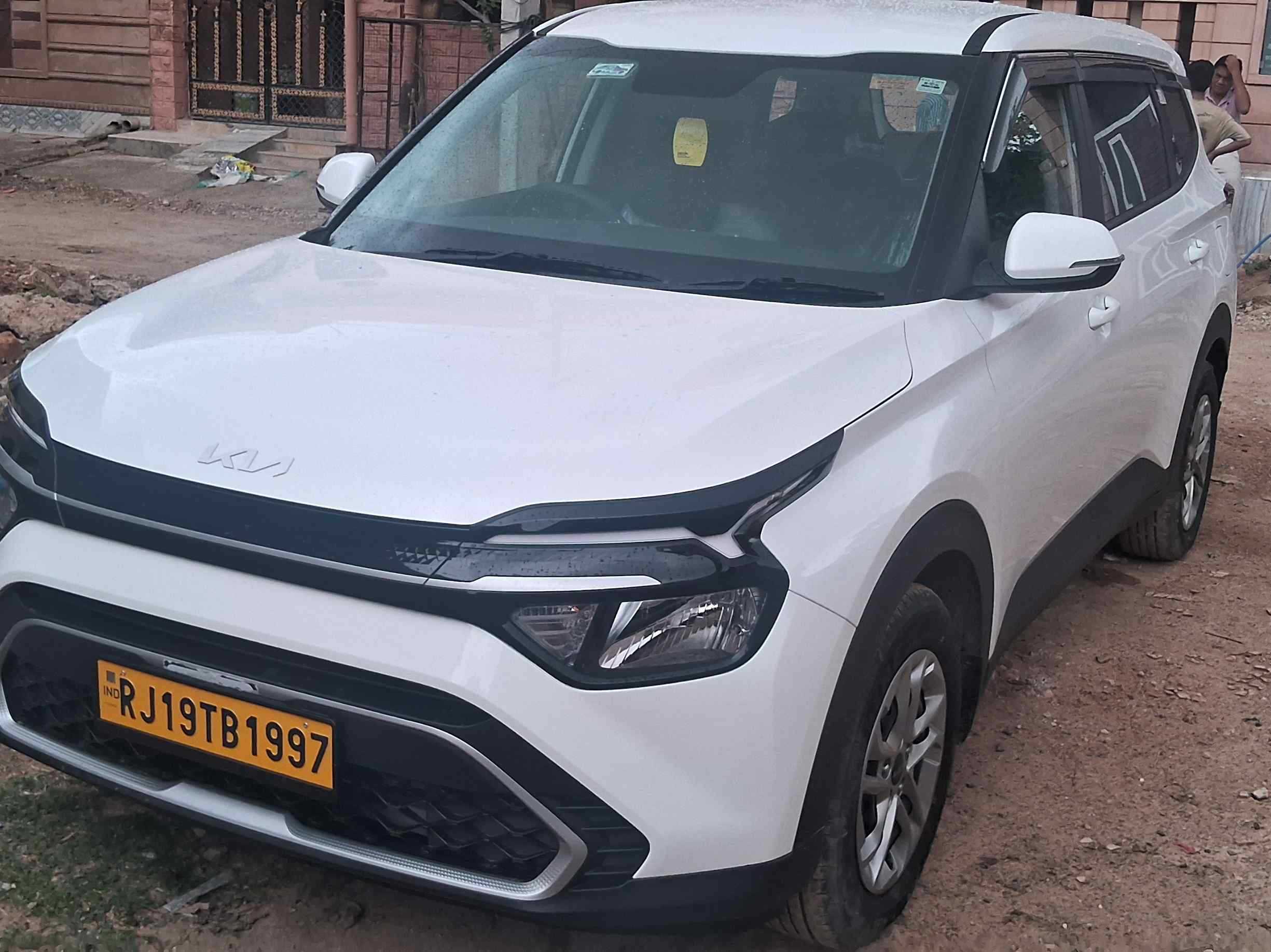 SUV Ertiga Car