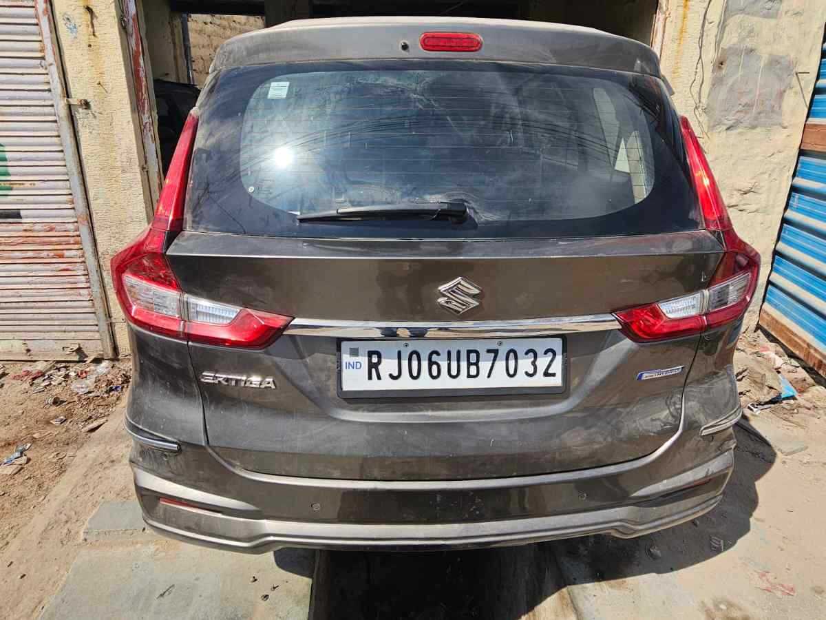 SUV Ertiga Car