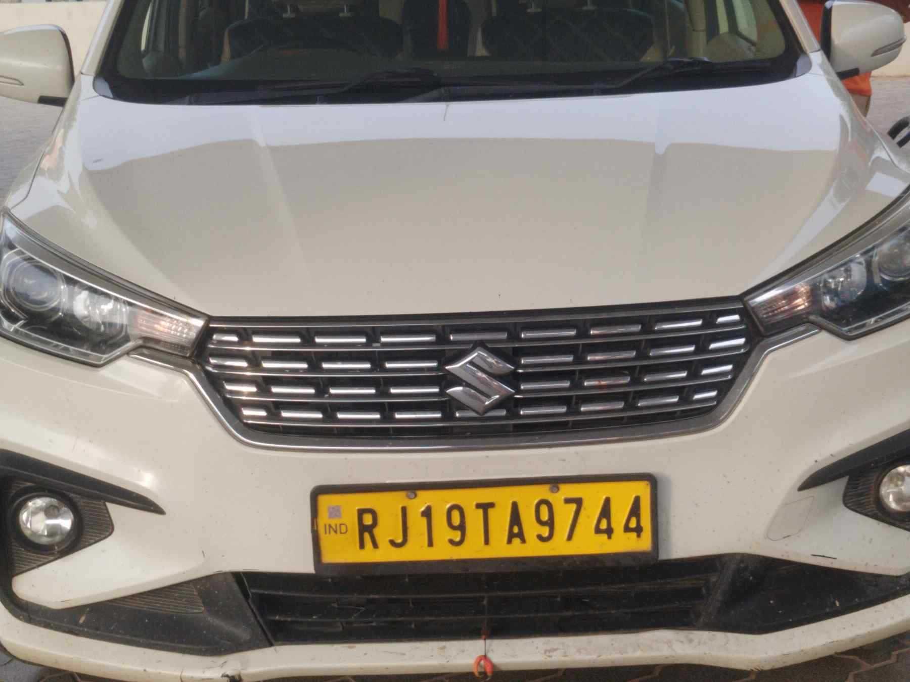 SUV Ertiga Car