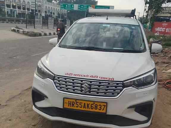SUV Ertiga Car