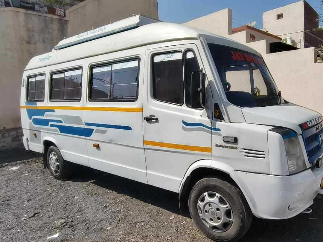 Tempo Traveller Bus