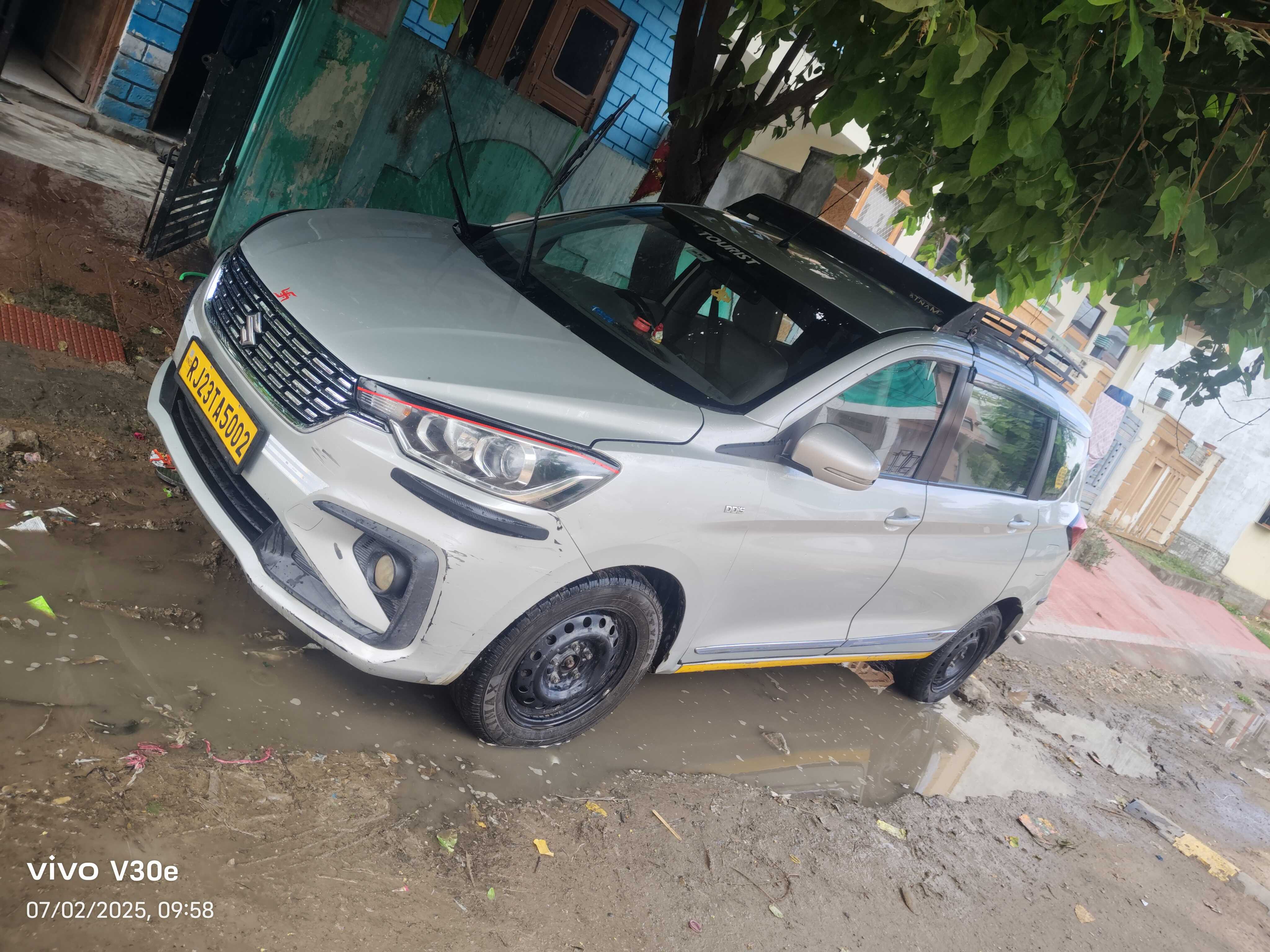 SUV Ertiga Car