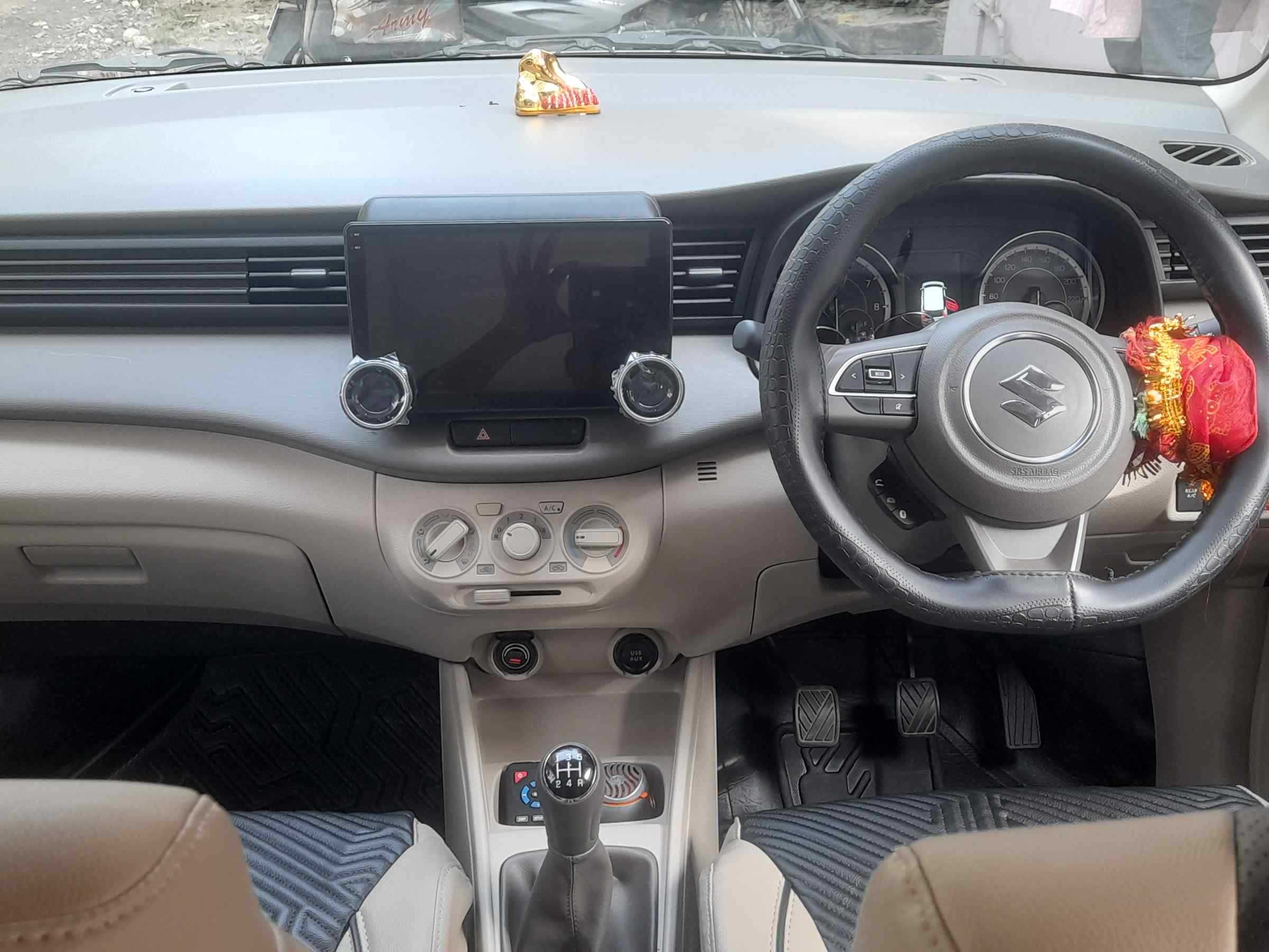 SUV Ertiga Car