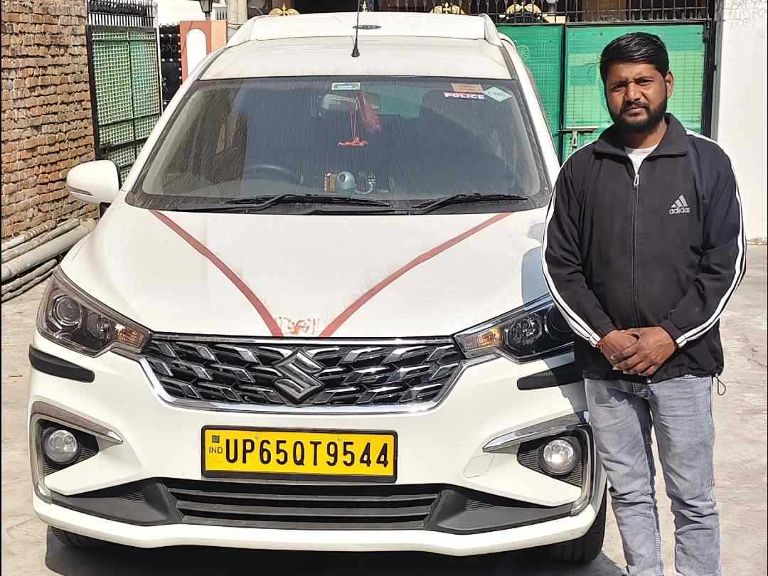 SUV Ertiga Car