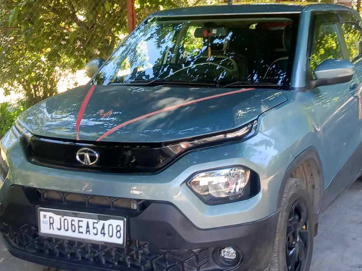 SUV Ertiga Car