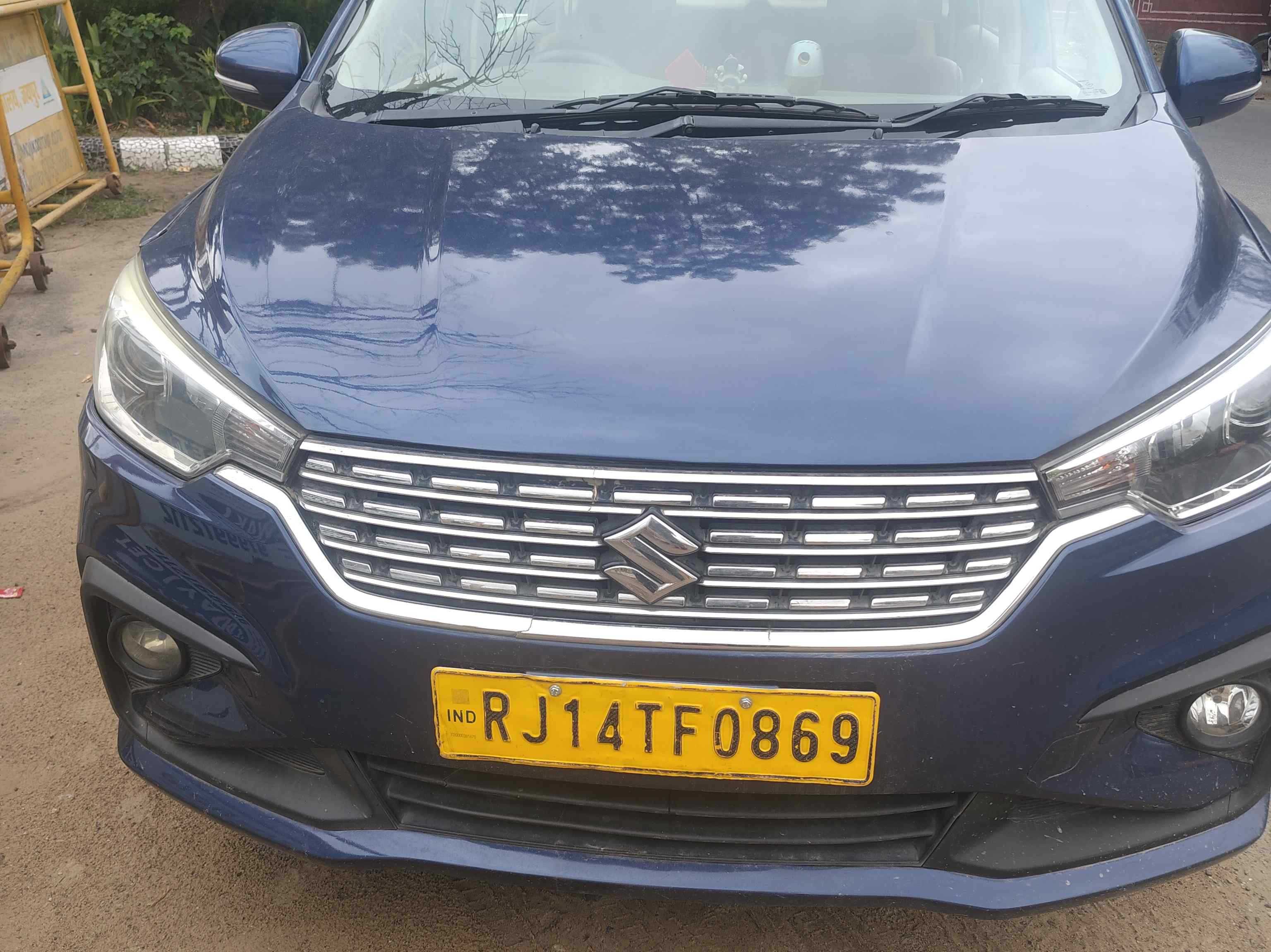 SUV Ertiga Car