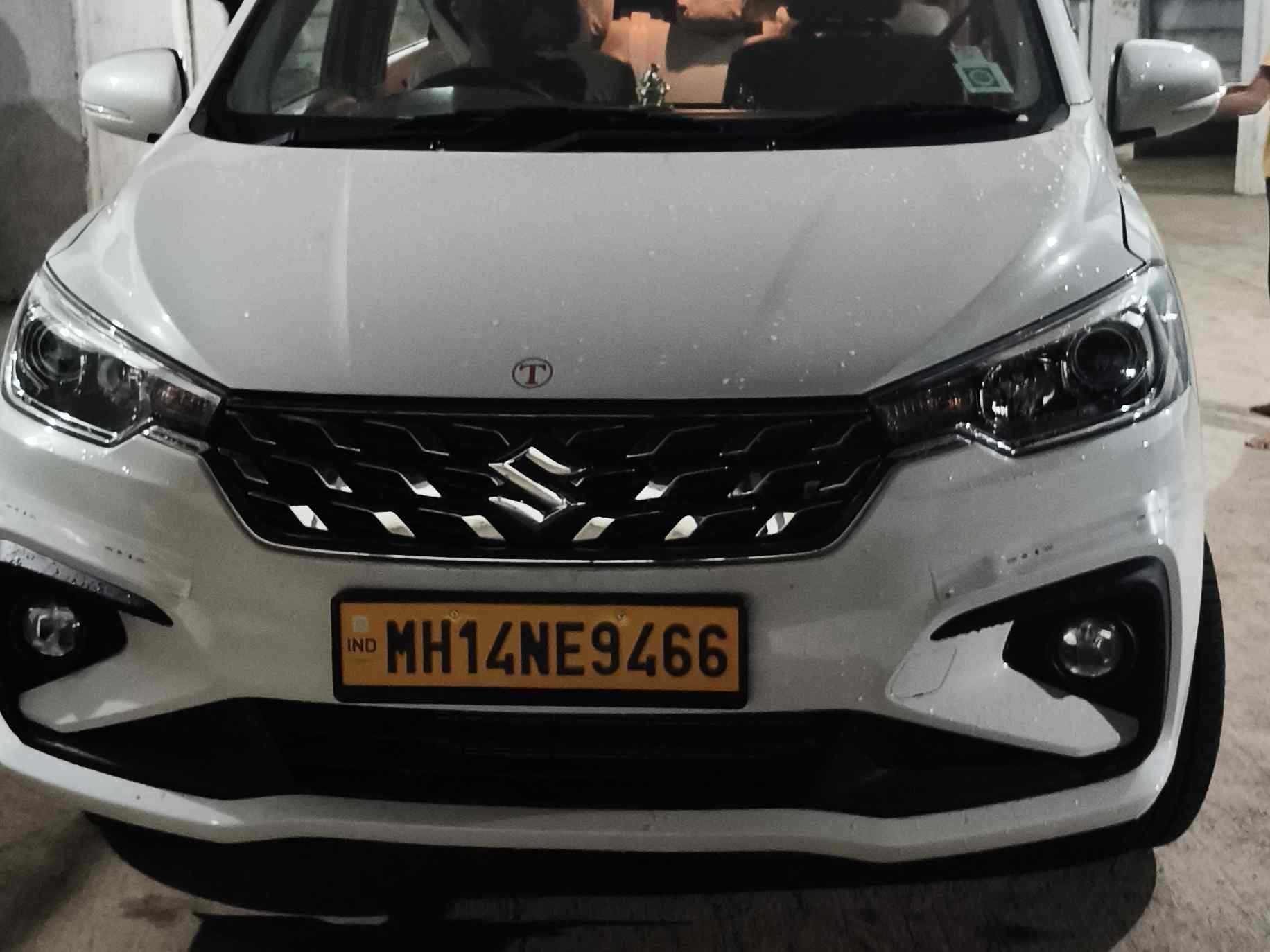 SUV Ertiga Car