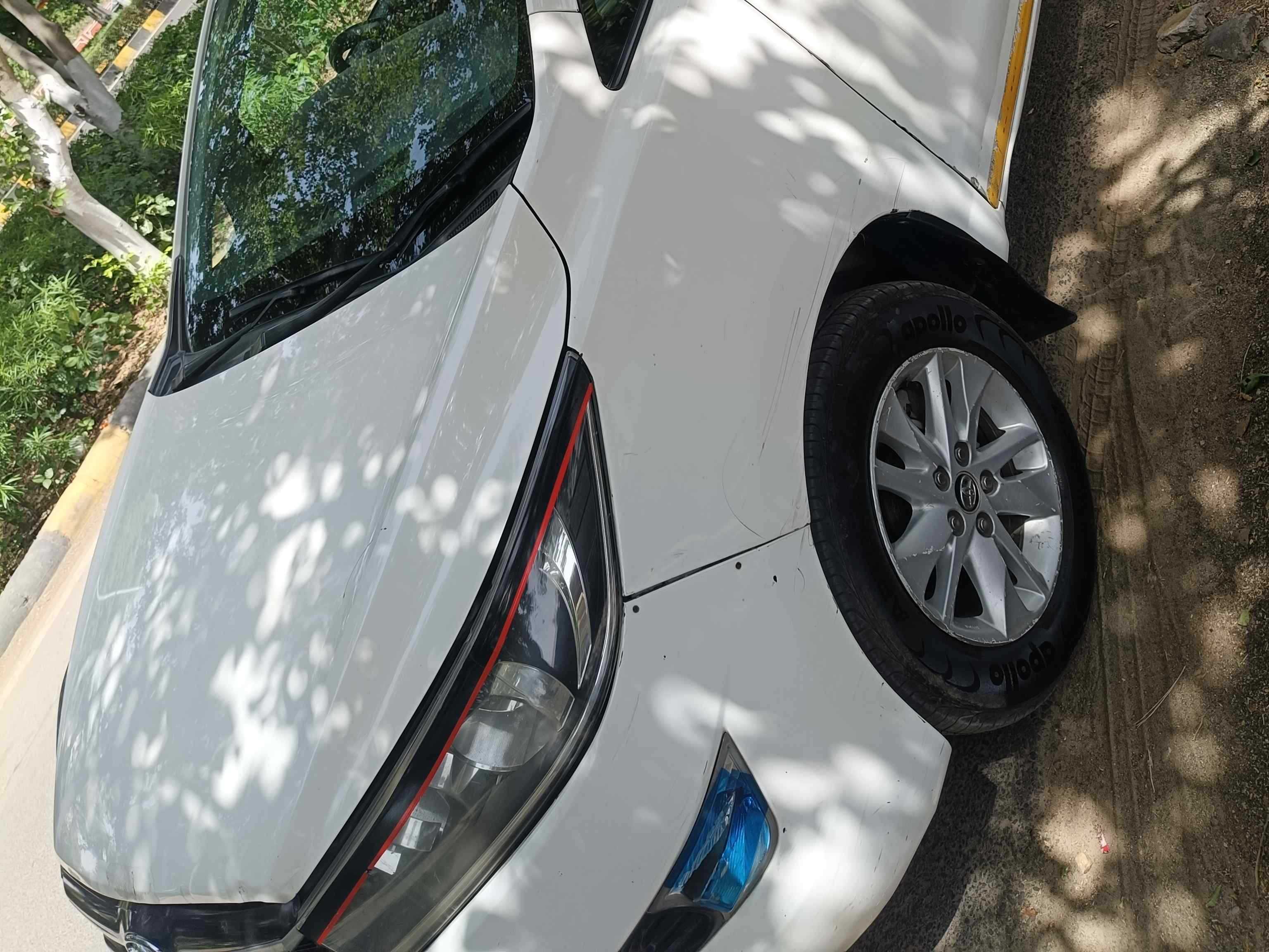 SUV Crysta Car