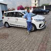 Shri Radhe Taxi Service Available 24x7